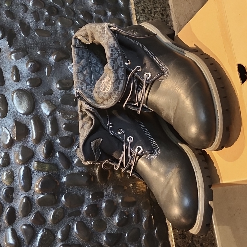 Black Timberlands